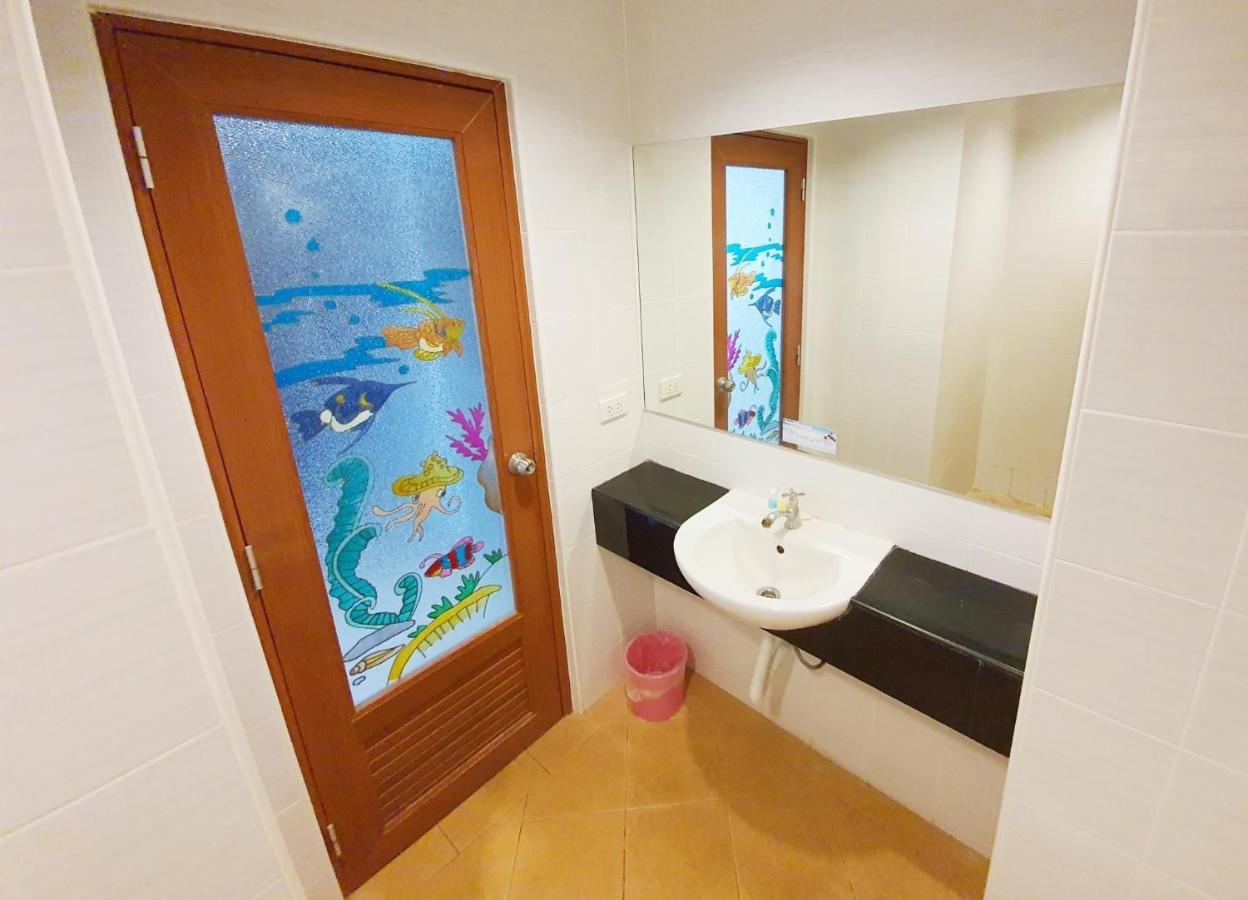 B Space Residence Nong Prue Esterno foto