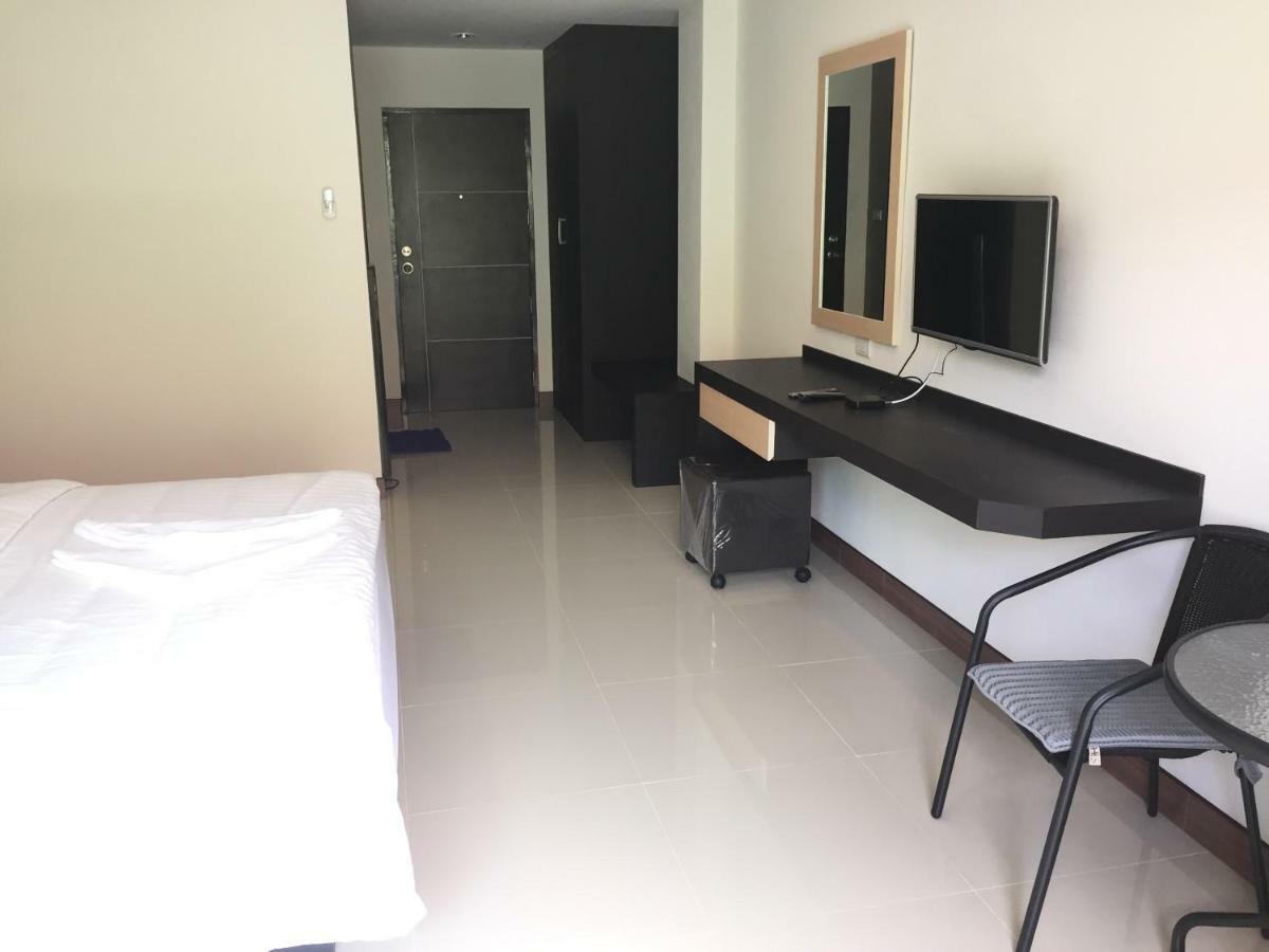 B Space Residence Nong Prue Esterno foto